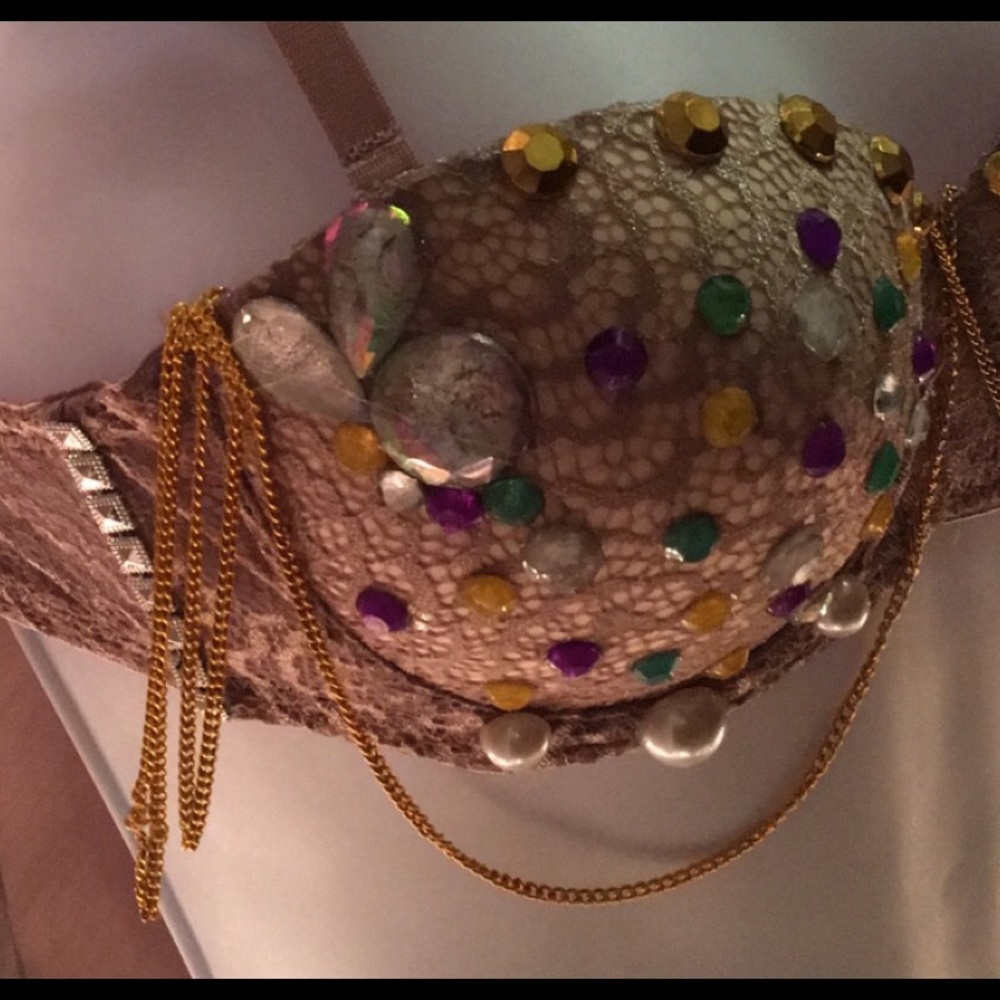 Rave Bra - Picture 5 of 5